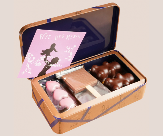 Coffret cadeau Fête des Mères. Boite cadeau Fête des Mères Coffret cadeau Fête des Mères. Boite cadeau Fête des Mères