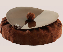 “Mac Aron” chocolate cake