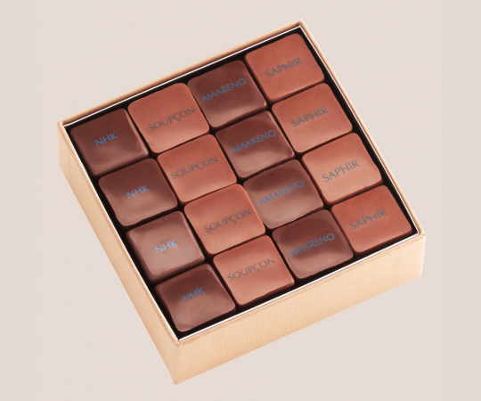 Chocolate Pralines Golden box