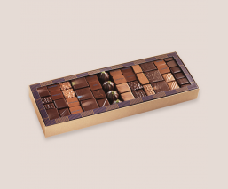 Box of assorted chocolates 470g