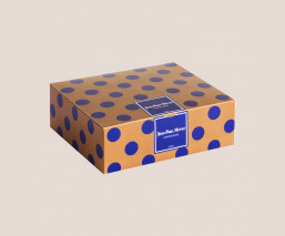 Grand Cru Yaounde box dark chocolate Cameroon committed chocolatier