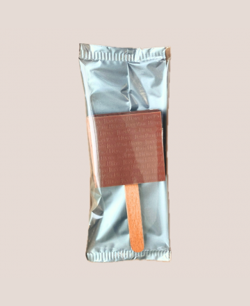 milk chocolate lollipop packaging