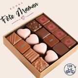 La boîte de chocolats 16 pièces, spécial « Fête des Mères » ! ❤️
Un assortiment de ganaches, de pralinés et les deux chocolats en édition limitée. 🥰 

#jeanpaulhevin #paris #love #fêtedesmères 
#surprise #gift #partage #douceur