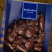 C’est prouvé, croquer dans une friture au chocolat rend heureux 😉 Et c’est encore plus vrai, quand elle est fabriquée à partir de cacao engagé 🤎 Découvrez notre chocolat noir 70% au cacao Grand Cru du Cameroun Hévin-Nkolossang. 

🇬🇧 It's proven, biting into a chocolate fritter makes you happy 😉 And it's even more true when it's made from sustainable cocoa 🤎 Discover our 70% dark chocolate with Grand Cru cocoa from Cameroon Hévin-Nkolossang.

#JeanPaulHevin #chocolatier #friture #frituredepaques #chocolatdepaques #praliné #hévinnkolossang #chocolatcameroun #MeilleurOuvrierdeFrance #relaisdesserts
