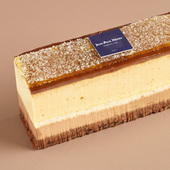 Nouvelle pâtisserie à déguster demain dans nos boutiques. 

Le belle île, c’est une invitation personnelle de Jean-Paul Hévin au voyage : biscuit cacao aux amandes, mousse au chocolat noir, biscuit aux amandes imbibé au jus de fruit de la passion, mousse au caramel. 

Ce week-end, mettez le cap sur votre belle île ! 

(Dégustation hors Galeries Lafayette Le Gourmet).

🇬🇧 New pastry to taste tomorrow in our stores!

"Belle île" is Jean-Paul Hévin personal invitation's to a special journey : cocoa almonds biscuits, dark chcoolate mousse, almonds biscuits soaked in passion fruit juice, caramel mousse, and decorated with a passion fruit paste. 

This weekend, set sail for your own Belle île!

#JeanPaulHevin #pâtisserie #patisserieparis #FruitdelaPassion #MeilleurOuvrierdeFrance #relaisdesserts